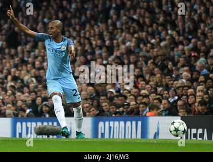 MANCHESTER, ENGLAND - 1. NOVEMBER 2016: Fernandinha of City im Rahmen des UEFA Champions League-Spiel der Gruppe C zwischen Manchester City und dem FC Barcelona im City of Manchester Stadium. Copyright: Cosmin Iftode/Picstaff Stockfoto