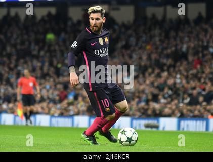 MANCHESTER, ENGLAND - 1. NOVEMBER 2016: Lionel Messi aus Barcelona im Rahmen des UEFA Champions League-Spiel der Gruppe C zwischen Manchester City und dem FC Barcelona im City of Manchester Stadium. Copyright: Cosmin Iftode/Picstaff Stockfoto