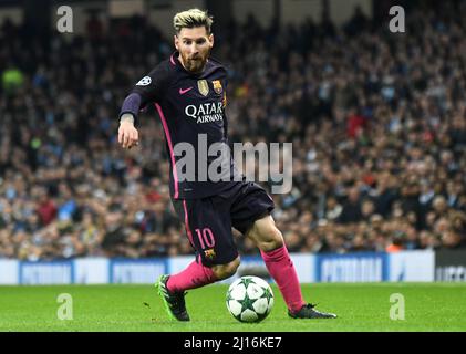 MANCHESTER, ENGLAND - 1. NOVEMBER 2016: Lionel Messi aus Barcelona im Rahmen des UEFA Champions League-Spiel der Gruppe C zwischen Manchester City und dem FC Barcelona im City of Manchester Stadium. Copyright: Cosmin Iftode/Picstaff Stockfoto