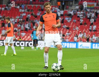 MANCHESTER, ENGLAND - 14. SEPTEMBER 2016: Jan Vertonghen von Tottenham vor dem UEFA Champions League-Spiel der Gruppe E zwischen Tottenham Hotspur und AS Monaco im Wembley-Stadion. Copyright: Cosmin Iftode/Picstaff Stockfoto