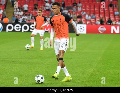 MANCHESTER, ENGLAND - 14. SEPTEMBER 2016: DELE Alli aus Tottenham vor dem UEFA Champions League-Spiel der Gruppe E zwischen Tottenham Hotspur und AS Monaco im Wembley-Stadion. Copyright: Cosmin Iftode/Picstaff Stockfoto