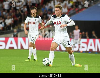 MANCHESTER, ENGLAND - 14. SEPTEMBER 2016: Christian Eriksen aus Tottenham, fotografiert in Aktion während des UEFA Champions League-Spiel der Gruppe E zwischen Tottenham Hotspur und AS Monaco im Wembley-Stadion. Copyright: Cosmin Iftode/Picstaff Stockfoto