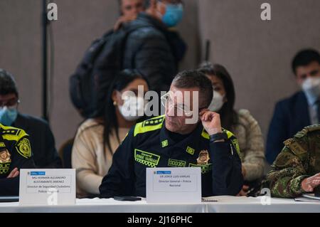 Der kolumbianische Polizeigeneral Jorge Luis Vargas bei einer Sitzung der Wahlgarantien, bei der der nationale Registrar Alexander Vega sich entschied, keine neue Ele zu machen Stockfoto