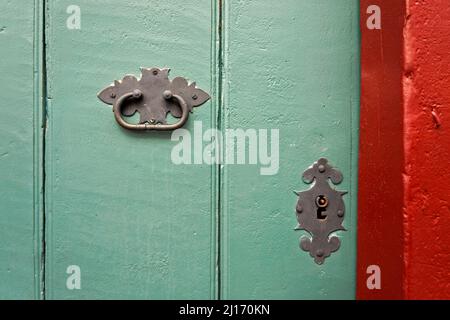 Altes barockes Türdetail, Ouro Preto, Minas Gerais, Brasilien Stockfoto