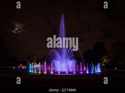 Die bunten Fauntains von Warschau Stockfoto