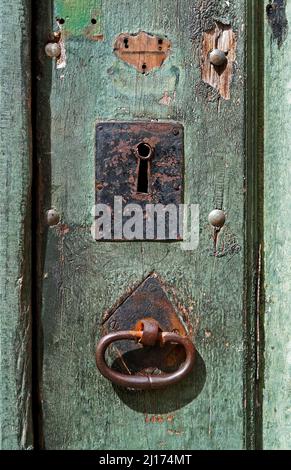 Altes Türdetail, Ouro Preto, Minas Gerais, Brasilien Stockfoto