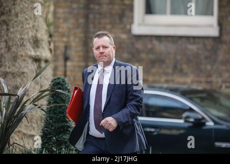 London, Großbritannien. 23. März 2022. Mark Spencer MP, Lord President of the Council, Leader of the House of Commons. Die Minister nehmen vor der Frühjahrserklärung an einer Kabinettssitzung in der Downing Street Teil. Kredit: Imageplotter/Alamy Live Nachrichten Stockfoto