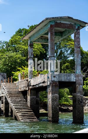 Schöner Blick auf den San Lucas Nationalpark Pier - Kirche und Ruinen - in Costa Rica Stockfoto