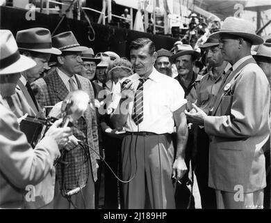 CLARK GABLE in KEY TO THE CITY 1950 Regisseur GEORGE SIDNEY Kinematografie Harold Rosson Kostümdesign Irene Music Bronislau Kaper Produzent z. Wayne Griffin Metro Goldwyn Mayer Stockfoto