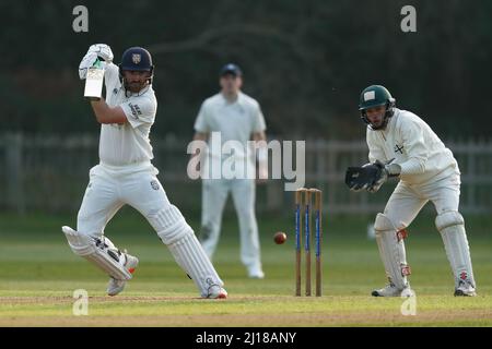 DURHAM CITY, GROSSBRITANNIEN. MAR 23. Ben Raine von Durham Fledermäuse während der MCC University Spiel zwischen Durham UCCE und Durham County Cricket Club auf der Rennbahn, Durham City am Mittwoch 23. März 2022. (Kredit: Will Matthews | MI News) Kredit: MI News & Sport /Alamy Live News Stockfoto