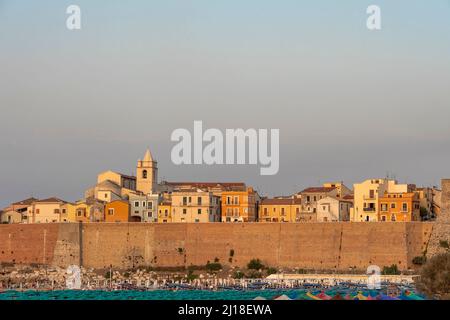 Panoramablick auf das historische Dorf Termoli (CB - Italien) Stockfoto