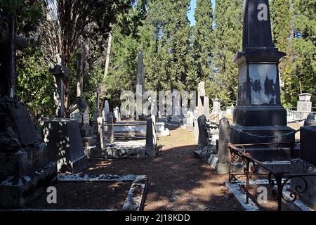 KORFU, GRIECHENLAND - 14. SEPTEMBER 2017 die Hauptstraße der britische Friedhof in Korfu-Stadt Stockfoto