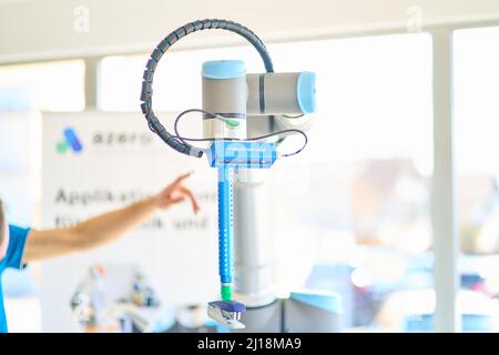 ALLGÄU GOES ROBOTICS Veranstaltung zu Anwendungsbeispielen und Automatisierungsideen in der Robotertechnik in Marktoberdorf, Bayern, Deutschland, 22. März 2022. © Peter Schatz / Alamy Live News Stockfoto