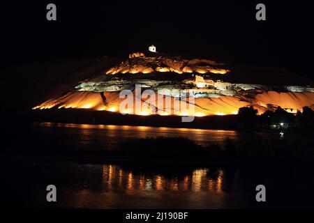 Tempel von Philaebeleuchtet in der Nacht Stockfoto