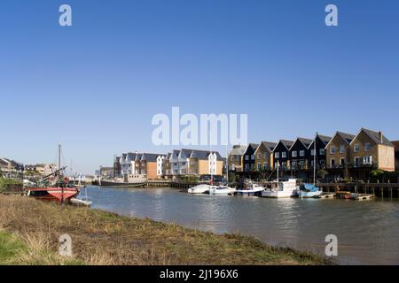 Jachthafen und traditionelle Thames Sailing Barge Faversham Creek Kent Stockfoto