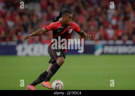 Curitiba, Brasilien. 23. März 2022. Daniel Cruz während Athletico und Coritiba. Erste Etappe für das Halbfinale der Paranaense Championship 2022. Joaquim Américo Guimarães Stadion in Curitiba, PR. Kredit: Reinaldo Reginato/FotoArena/Alamy Live Nachrichten Stockfoto