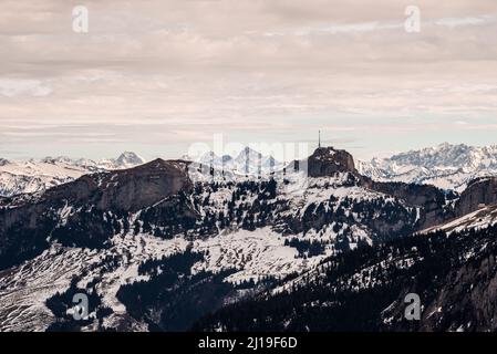 Schweizer Berg - monumentale Felsformationen in den Alpen Stockfoto