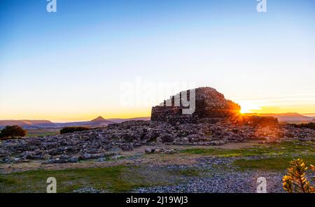 Die Nuraghe von Su Nuraxi oder Su Nuraxi di Barumini eine der wichtigsten nuragischen archäologischen Stätten in Barumini, Sardinien, Italien Stockfoto