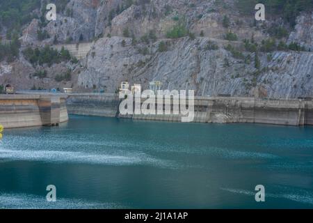 Oymapinar Dam über Manavgat Fluss Stockfoto