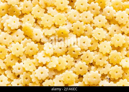 Food Hintergrund von ungekochten Stelle Pasta Stücke aus der Nähe Stockfoto