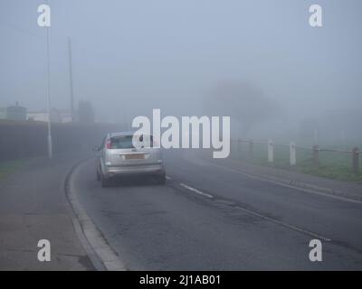 Sheerness, Kent, Großbritannien. 24. März 2022. UK Wetter: Starker Nebel in Sheerness, Kent heute Morgen. Kredit: James Bell/Alamy Live Nachrichten Stockfoto
