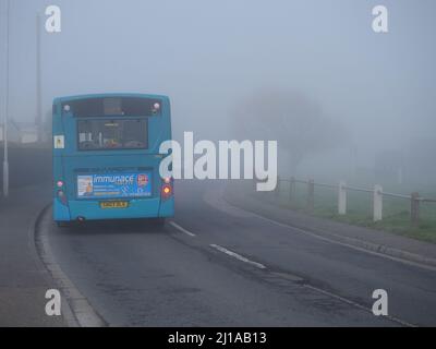Sheerness, Kent, Großbritannien. 24. März 2022. UK Wetter: Starker Nebel in Sheerness, Kent heute Morgen. Kredit: James Bell/Alamy Live Nachrichten Stockfoto