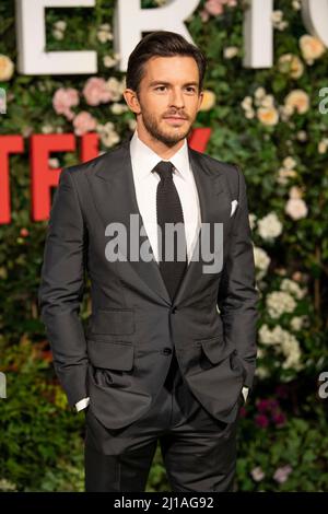 LONDON, ENGLAND - 22. MÄRZ: Jonathan Bailey nimmt an der Weltpremiere der „Bridgerton“-Saison 2 in der Tate Modern am 22. März 2022 in London, England, Teil Stockfoto