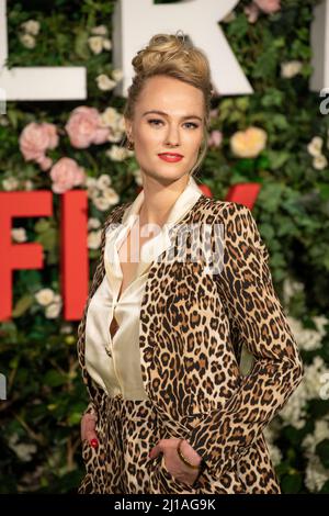 LONDON, ENGLAND - 22. MÄRZ: Jessica Madsen nimmt an der Weltpremiere
