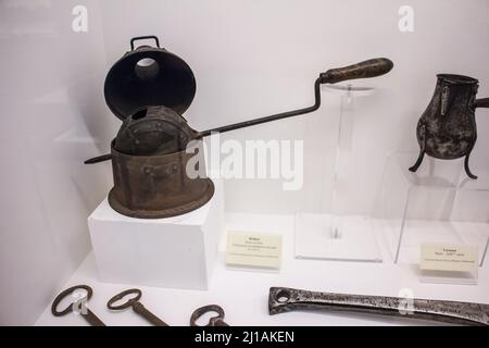 Musée d'Art et d'Histoire d'Albertville : Kaffeeröster Stockfoto