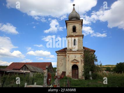 Die Unitarische Kirche in Bußd, Boz, dt. Bußd, ist ein Dorf im Kreis Alba, Siebenbürgen, Rumänien / die Unitarische Kirche in Bußd, Boz, dt. Bußd, IS Stockfoto