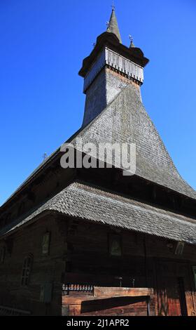 Unesco Weltkulturerbe: Holzkirchen von Budesti, untere Kirche, Biserica Josania, geweiht dem heiligen St. Nikolaus, erbaut 1760, Banat, Rumänien Stockfoto