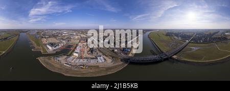 Rund 360 Grad Luftpanorama auf dem Erholungshafen und Kade Zuid Stockfoto