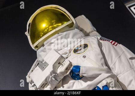 SPACESUIT GETRAGEN IM APOLLO 11, SCHWEIZERISCHES VERKEHRSHAUS DES SCHWEIZ, LUCERNE, KANTON LUCERNE, SCHWEIZ Stockfoto
