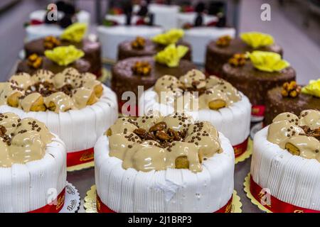 Konditorei der Patisserie Petek Pastanesi in Famagusta, Türkische Republik Nordzypern (TRNC) Stockfoto