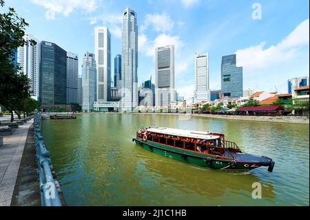 Bootstour durch die Innenstadt von Singapur Stockfoto