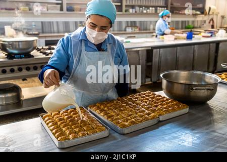 Konditorei der Patisserie Petek Pastanesi in Famagusta, Türkische Republik Nordzypern (TRNC) Stockfoto