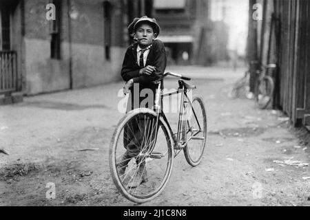 Messenger Boy for Mackay Telegraph Company, Waco, Texas von Lewis Hine (1874-1940), 1913. Stockfoto