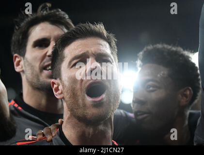 LONDON, ENGLAND - 7. MÄRZ 2017: Xabi Alonso aus Bayern feiert nach einem Tor, das sein Team während der zweiten Etappe der UEFA Champions League Runde 16 zwischen Arsenal FC und Bayern München im Emirates Stadium erzielt hat. Copyright: Cosmin Iftode/Picstaff Stockfoto