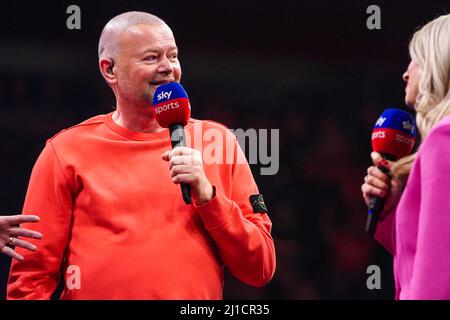 ROTTERDAM, NIEDERLANDE - 24. MÄRZ: Raymond van Barneveld während des siebten Tages der Cazoo Premier League 2022 in Ahoy am 24. März 2022 in Rotterdam, Niederlande (Foto: Joris Verwijst/Orange Picters) Stockfoto