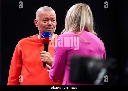 ROTTERDAM, NIEDERLANDE - 24. MÄRZ: Raymond van Barneveld während des siebten Tages der Cazoo Premier League 2022 in Ahoy am 24. März 2022 in Rotterdam, Niederlande (Foto: Joris Verwijst/Orange Picters) Stockfoto