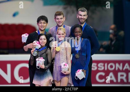 Wolrd siegt am 24. März 2022 in der Sud de France Arena in Montpellier, Frankreich, beim Pairs Free Skating gegen Alexa Knierim und Brandon Frazier aus den Vereinigten Staaten von Amerika. Stockfoto