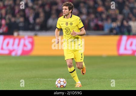 Lille, Frankreich - 16. März: Marcos Alonso aus Chelsea kontrolliert den Ball während der UEFA Champions League Runde des Spiels Sixteen Leg Two zwischen dem OSC Lille Stockfoto