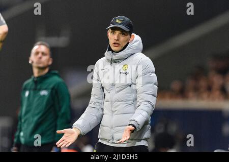 Lille, Frankreich - 16. März: Chelsea-Cheftrainer Thomas Tuchel zeigt während der UEFA Champions League-Runde des Spiels 16 Leg 2 zwischen dem OSC Lille Gesten Stockfoto