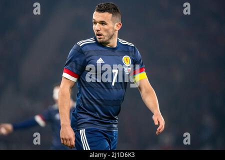 John McGinn aus Schottland während des Internationalen Freundschaftssiegs zwischen Schottland und Polen im Hampden Park in Glasgow, Schottland, am 24. März 2022 (Foto von Andrew Surma/ Quelle: SIPA USA/Alamy Live News Stockfoto