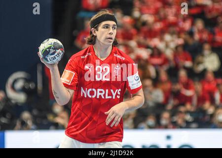 Jacob Holm (Dänemark) gegen Frankreich. EHF Euro 2022. Bronzemedaillenspiel. Stockfoto