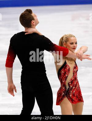 Montpellier, Frankreich. 23. März 2022. DIE US-amerikanischen Alexa Scimeca-Knierim und Brandon Frazier treten am 23. März 2022 während des Kurzprogramms der Paare bei den ISU-Eiskunstlauf-Weltmeisterschaften in Montpellier, Südfrankreich, auf.Foto von Patrick Aventurier/ABACAPRESS.COM Quelle: Abaca Press/Alamy Live News Stockfoto