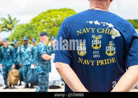 Honolulu, Hawaii, USA - 2016. August: Navy Chief der US Navy USS Missouri CPO Legacy Academy im Schlachtschiff Missouri Memorial. Chef Stockfoto