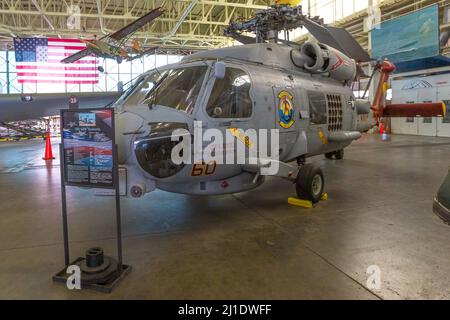 Honolulu, Oahu, Hawaii, USA - 2016. August: US Navy Sikorsky SH-60B Seahawk Hubschrauber von 1979 im Pearl Harbor Aviation Museum of Stockfoto