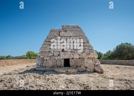 Naveta des Tudons, das bemerkenswerteste megalithische Kammergrab auf Menorca, Balearen, Spanien Stockfoto