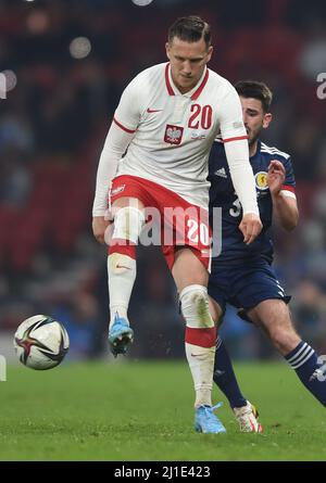 Glasgow, Großbritannien. 24. März 2022. Piotr Zieliński aus Polen beim Internationalen Freundschaftsspiel im Hampden Park, Glasgow. Bildnachweis sollte lauten: Neil Hanna/Sportimage Kredit: Sportimage/Alamy Live News Stockfoto